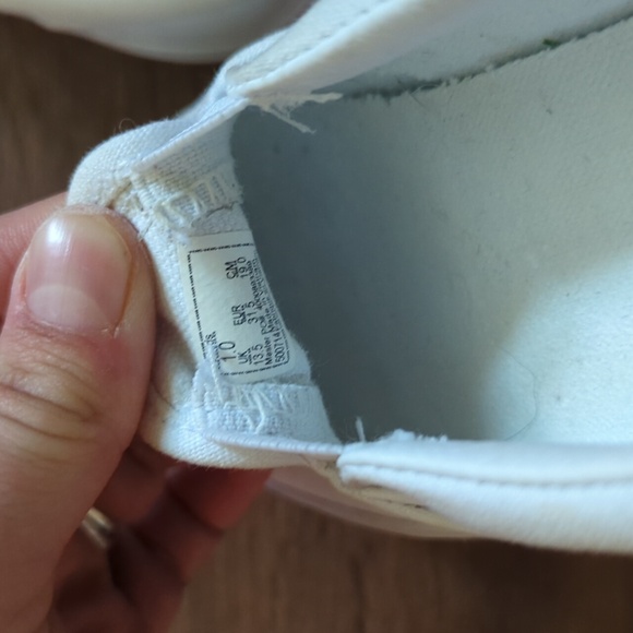 Vans - Picture 8 of 8